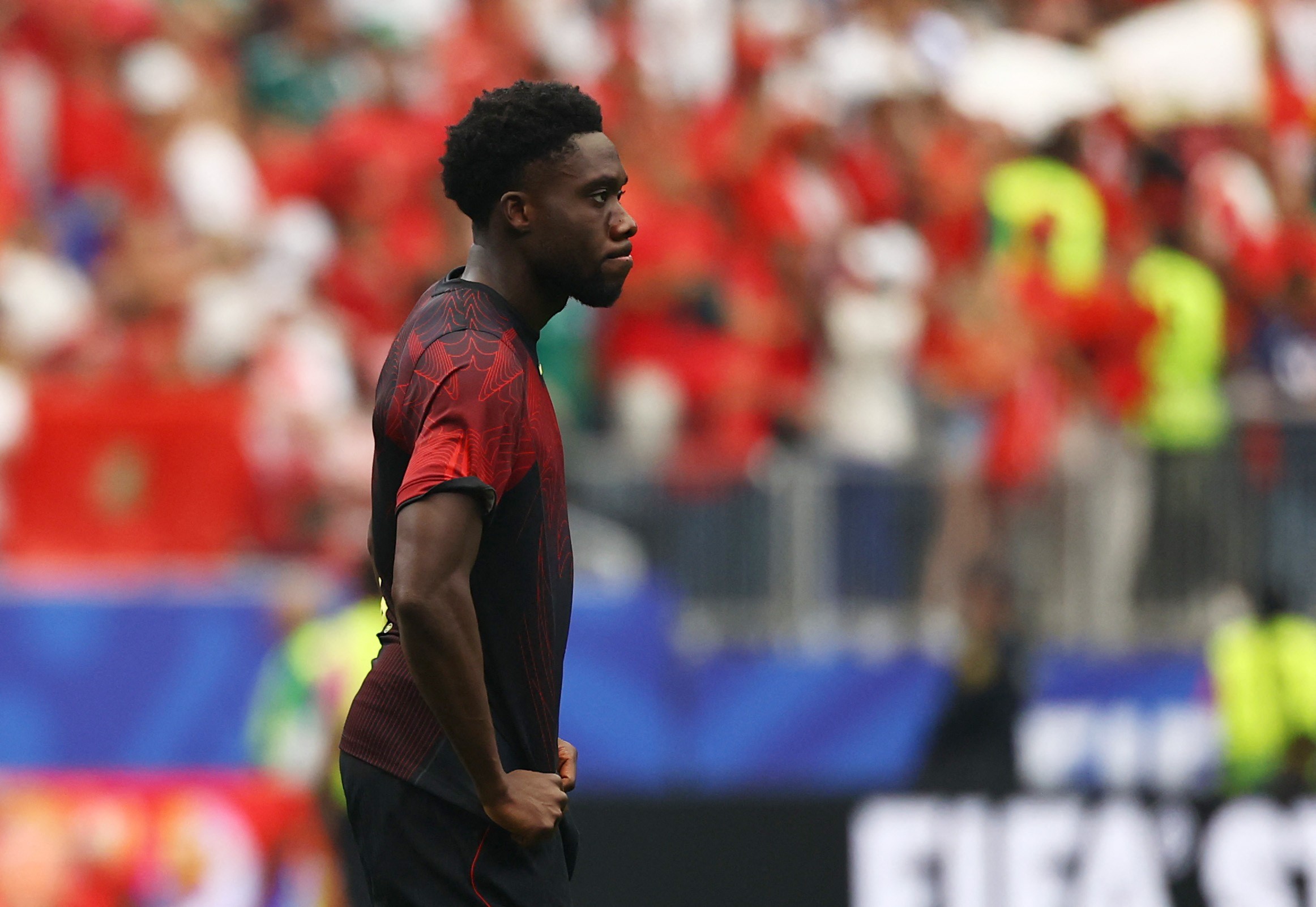Estrela do Canadá explica por que não quis jogar em derrota para Marrocos na Copa