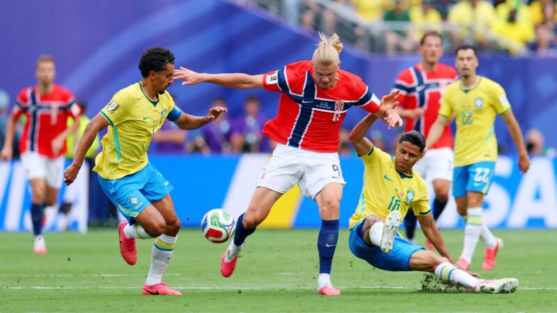 Compare distâncias e velocidade de jogadores de Brasil e Noruega