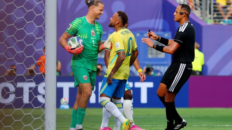 Goleiro da Noruega pede perdão a Neymar por provocação em pênalti: “Uma lenda para mim”