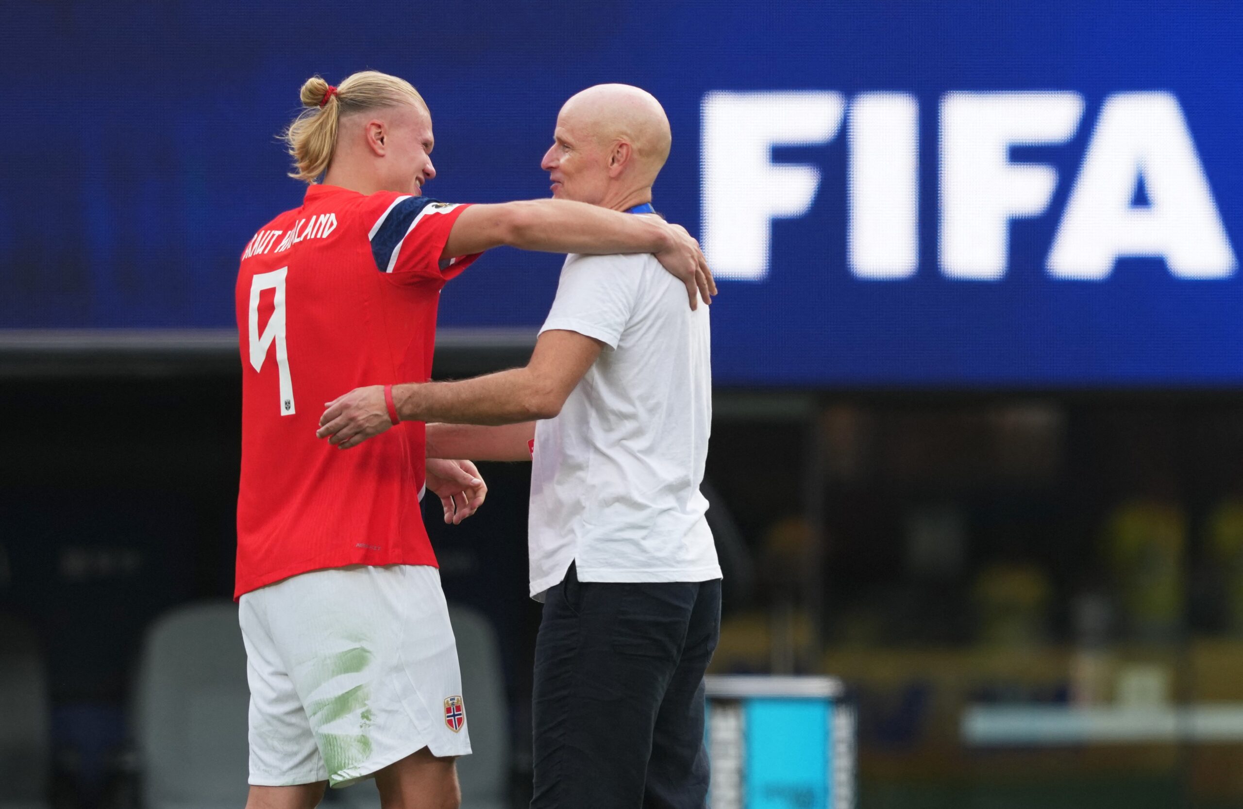 Técnico da Noruega define Haaland: “Nunca houve um atleta que jogasse futebol desta forma”