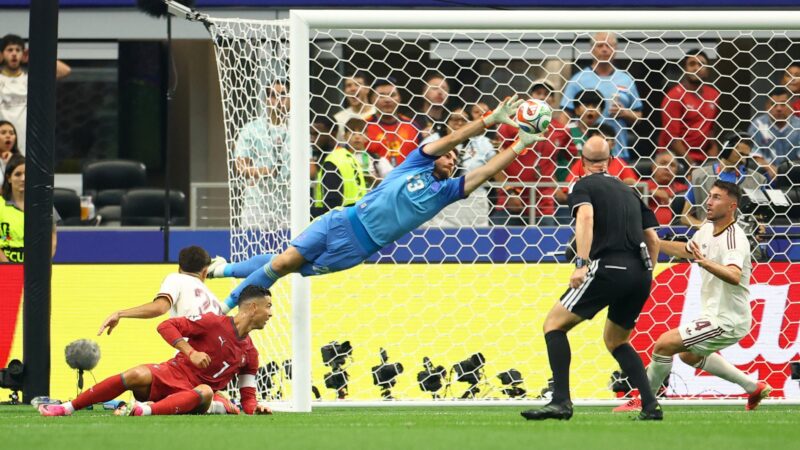 Goleiro do Atlético-MG elege o melhor da posição na Copa do Mundo: “Me espelho no jogo dele”