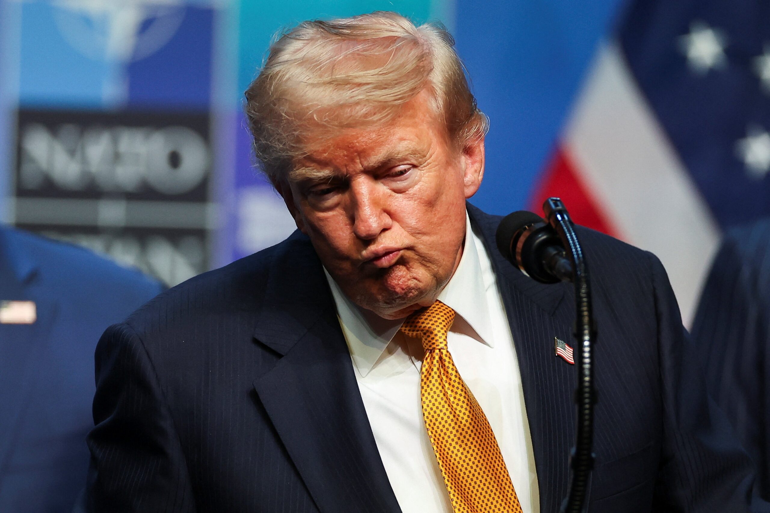 Trump confunde Irã com o Japão e chama Zelensky de Putin durante coletiva