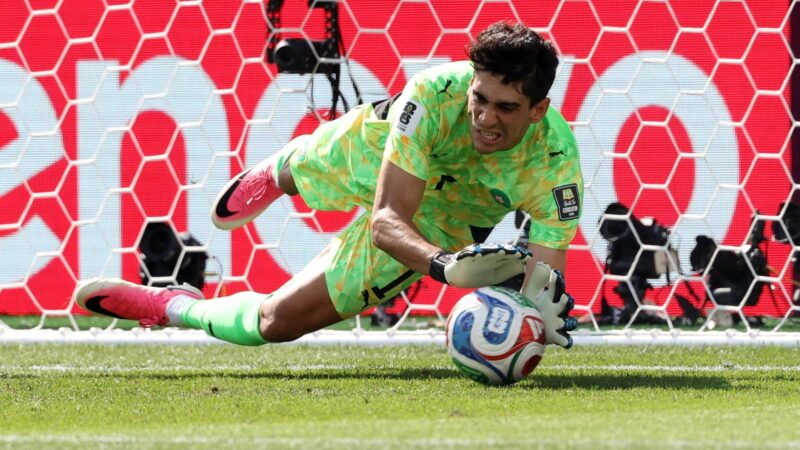 Goleiro do Marrocos só sofreu dois gols de pênalti em Copas, em nove cobranças; veja retrospecto