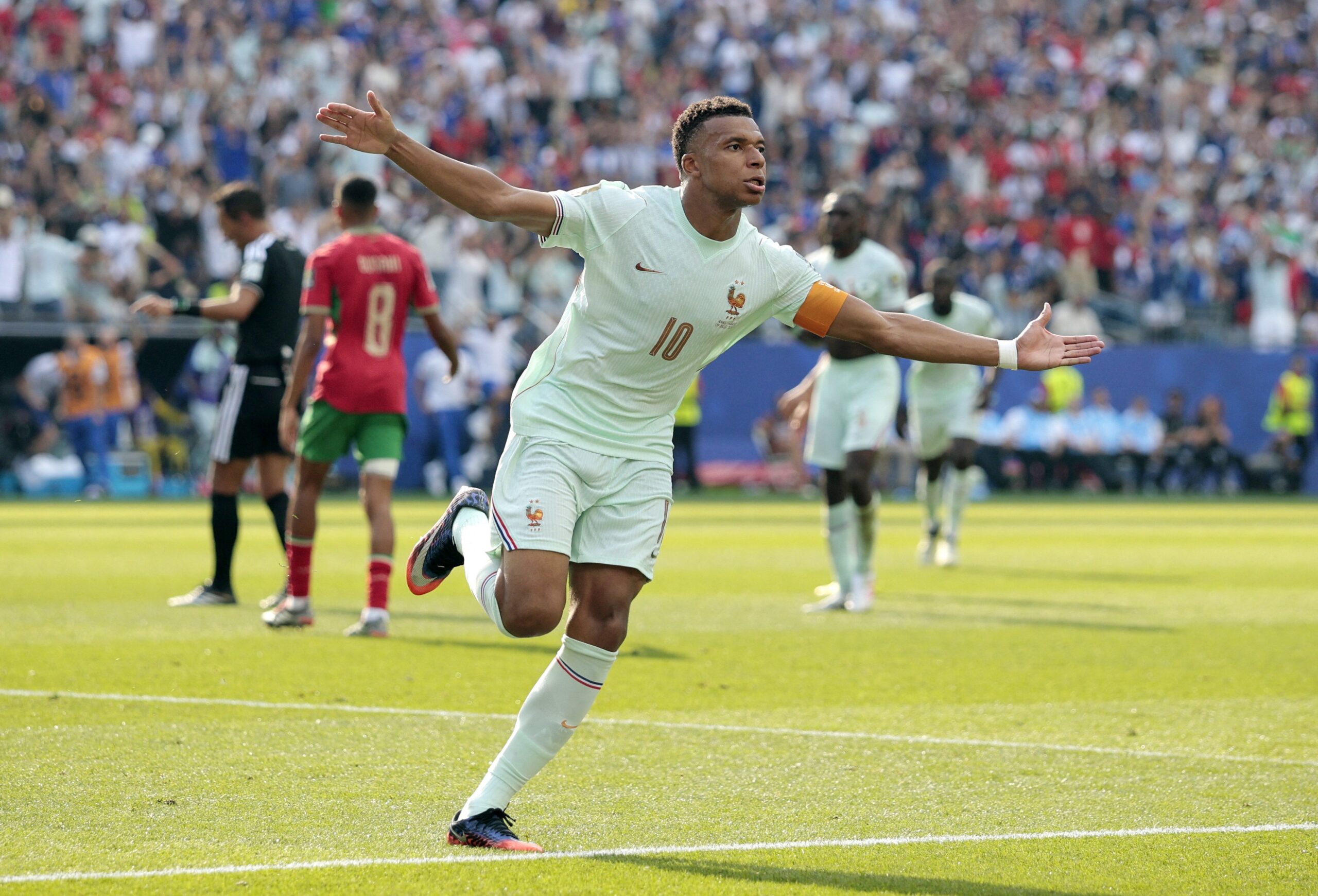 Mbappé iguala Messi no topo do ranking histórico da artilharia da Copa