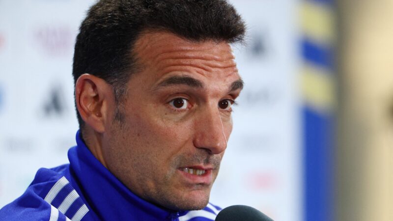 Scaloni rebate suposto favorecimento à Argentina: “Há muita gente que não quer que ganhemos”