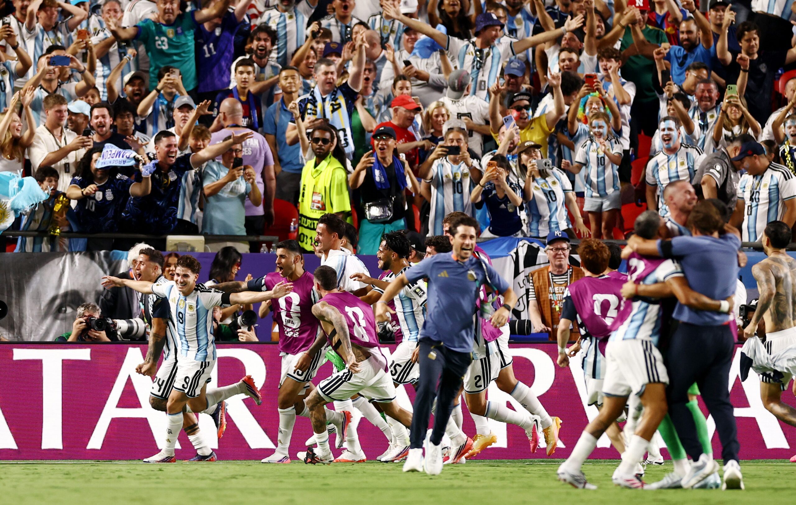 A maior Copa da história merecia uma semifinal à altura