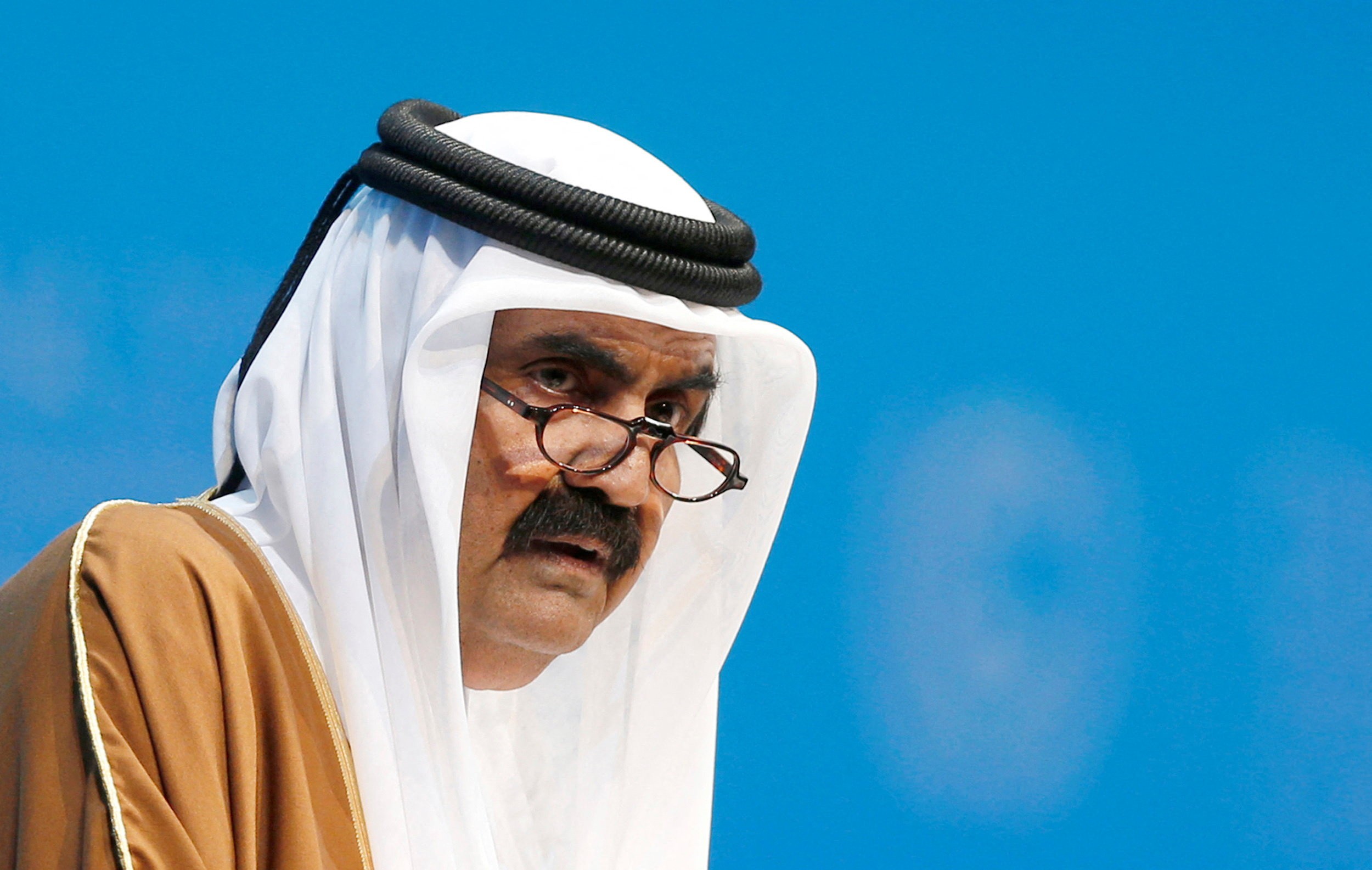 Morre aos 74 anos Sheikh Hamad bin Khalifa Al-Thani, ex-emir do Catar