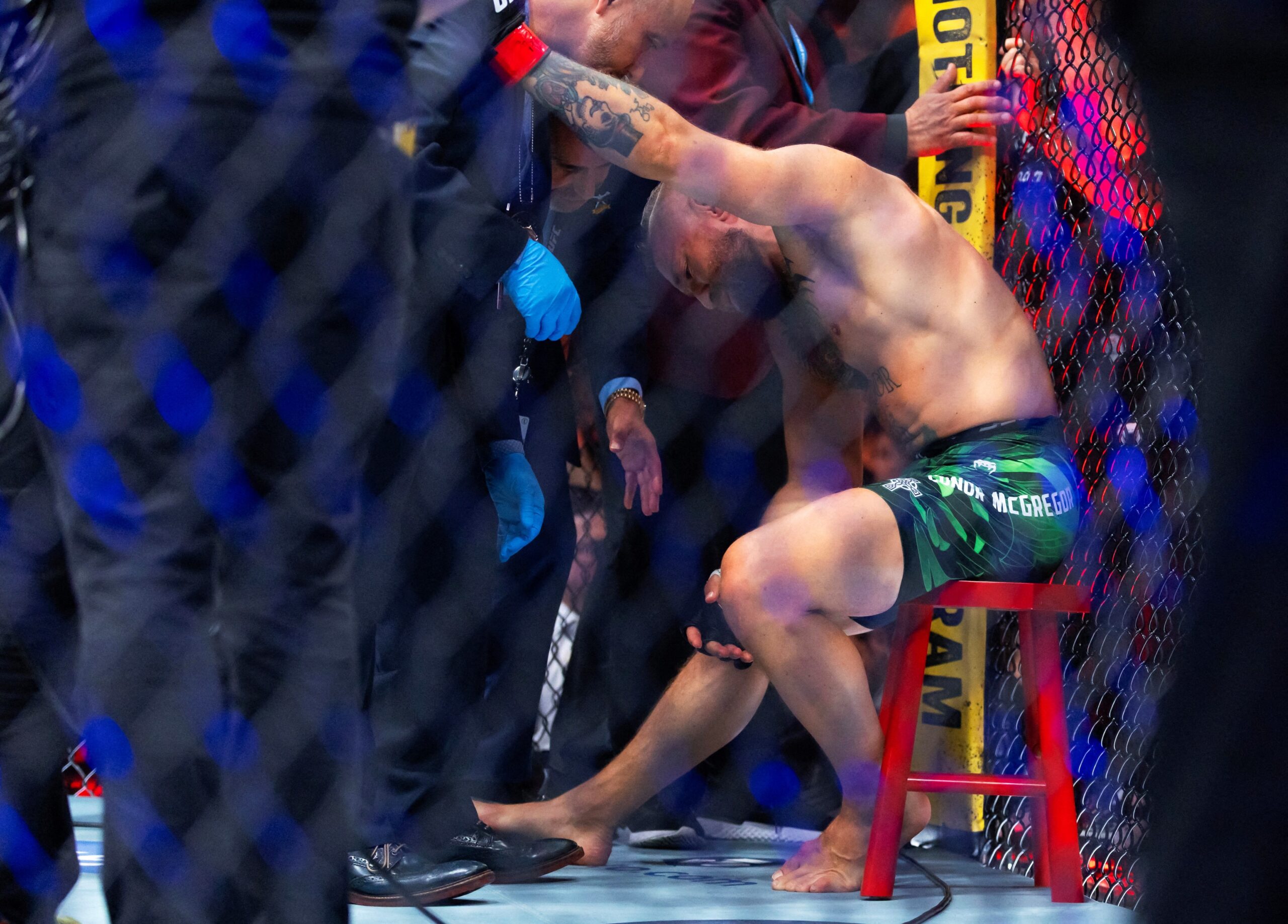 Conor McGregor confirma cirurgia antes de última luta no contrato com UFC