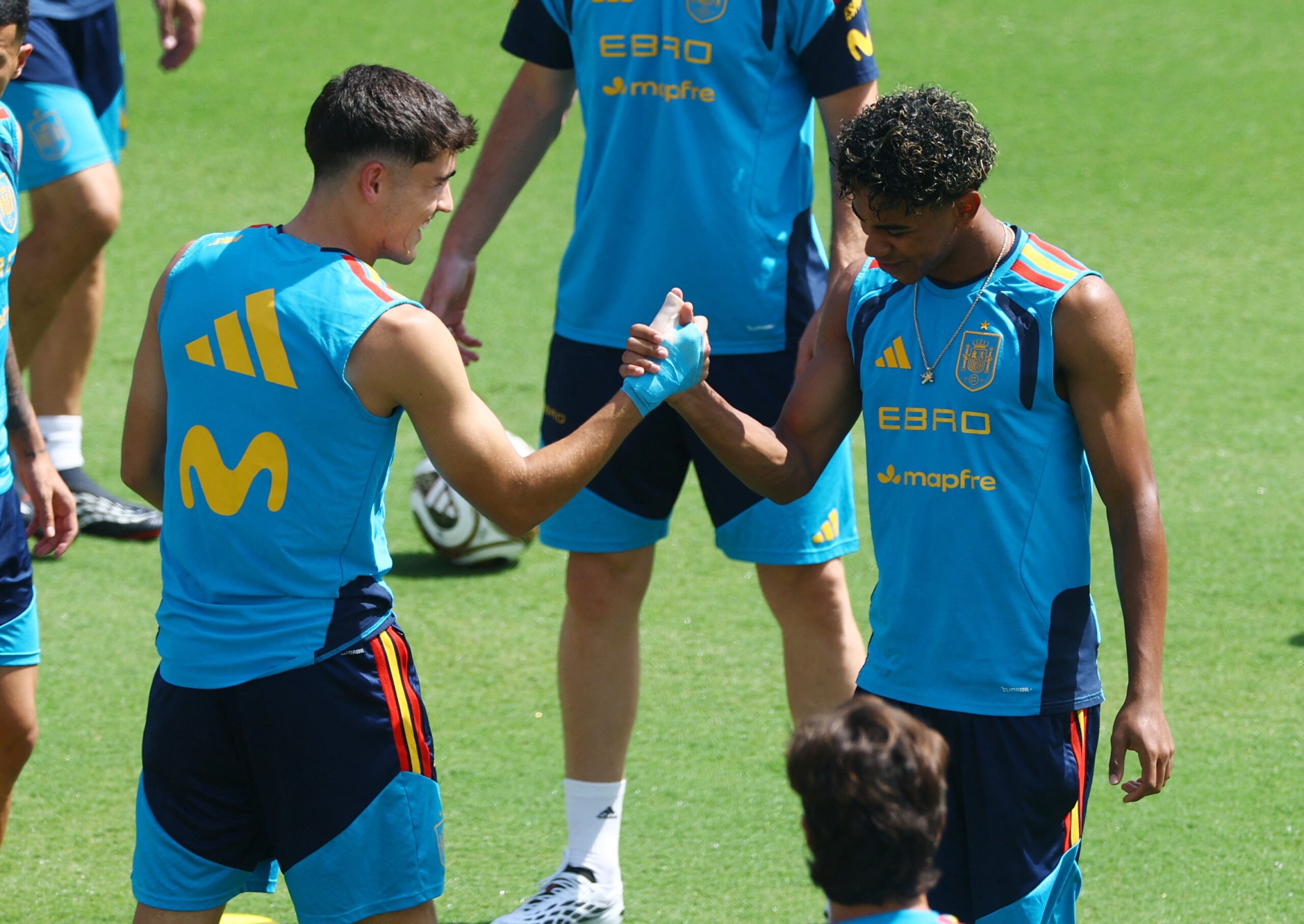 Cubarsí admite sonho com o título mundial: “Já me vi com a Copa do Mundo”