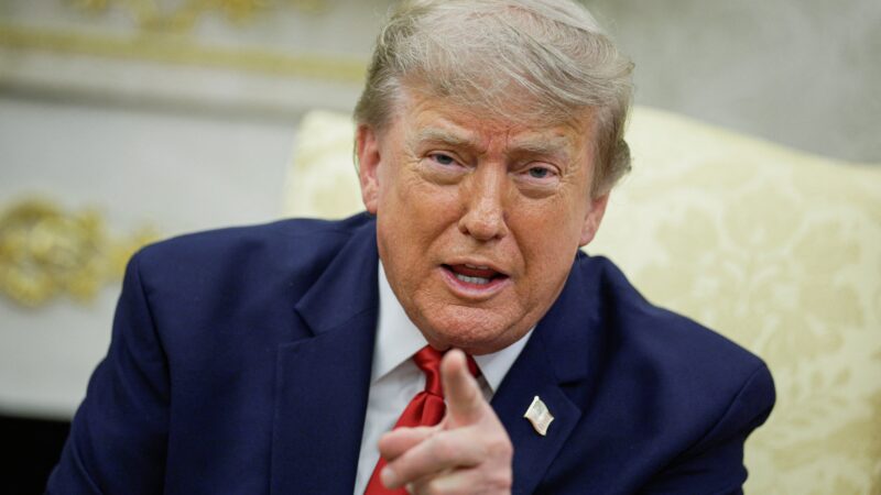 Trump ataca veto a data centers em Nova York e diz que China ganhará a corrida da IA