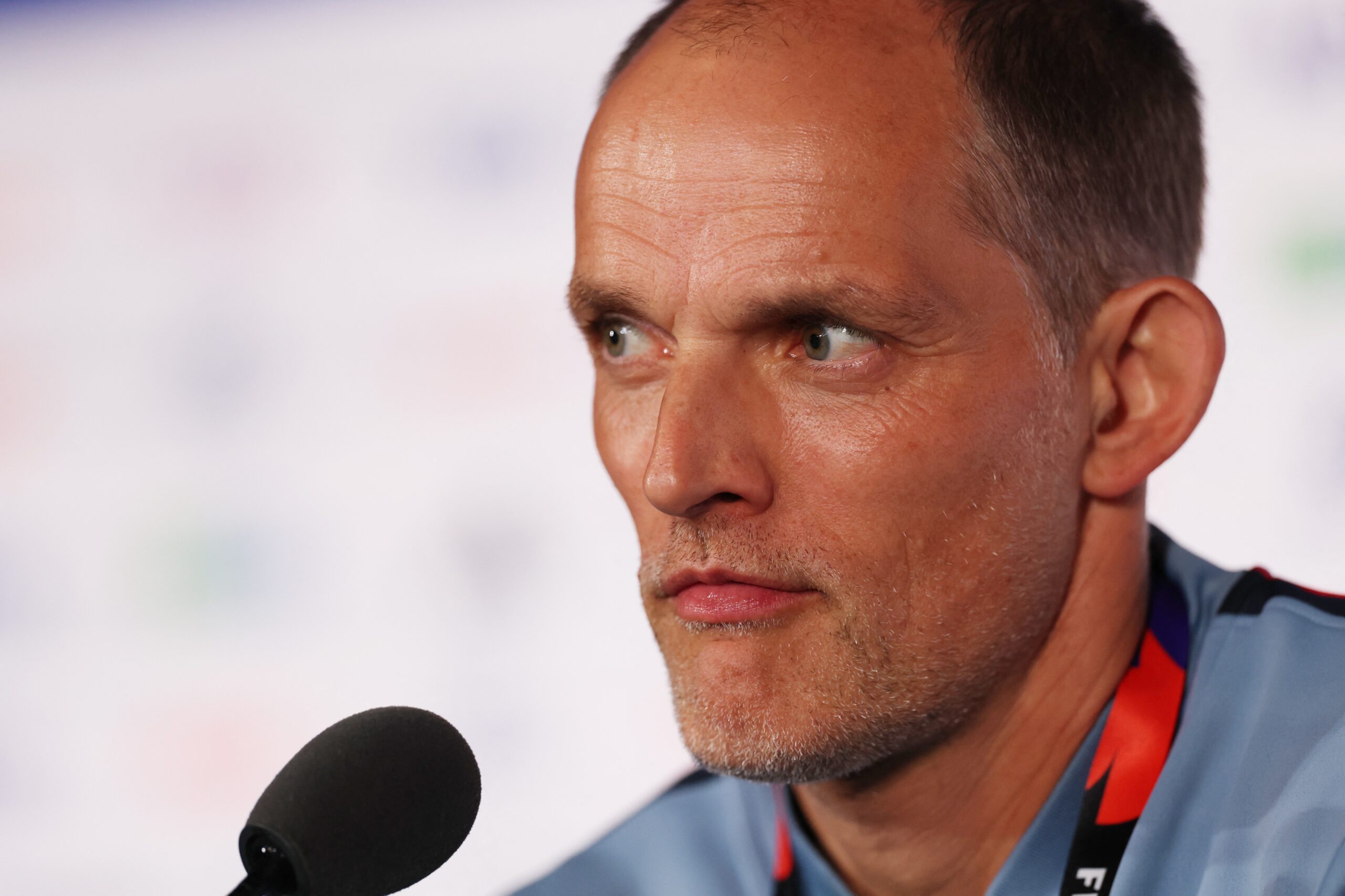 Tuchel diz que Inglaterra chega faminta para semifinal e mantém cobrança: “Cometemos erros”