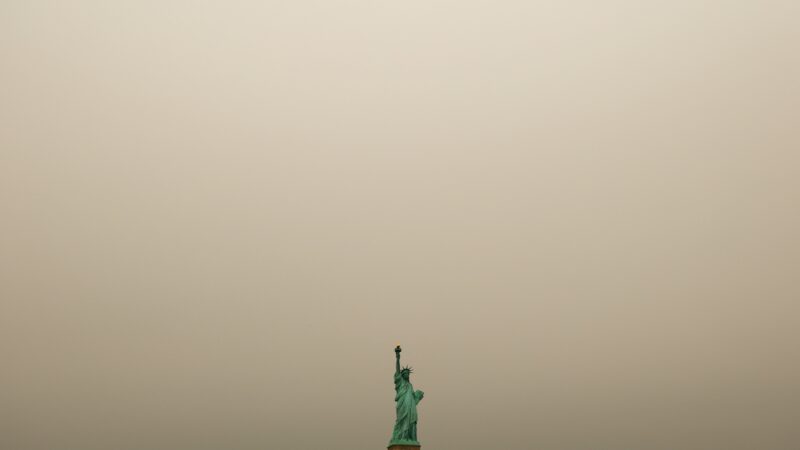 Incêndios no Canadá desencadeiam nova ameaça tarifária de Trump e colocam final da Copa em alerta