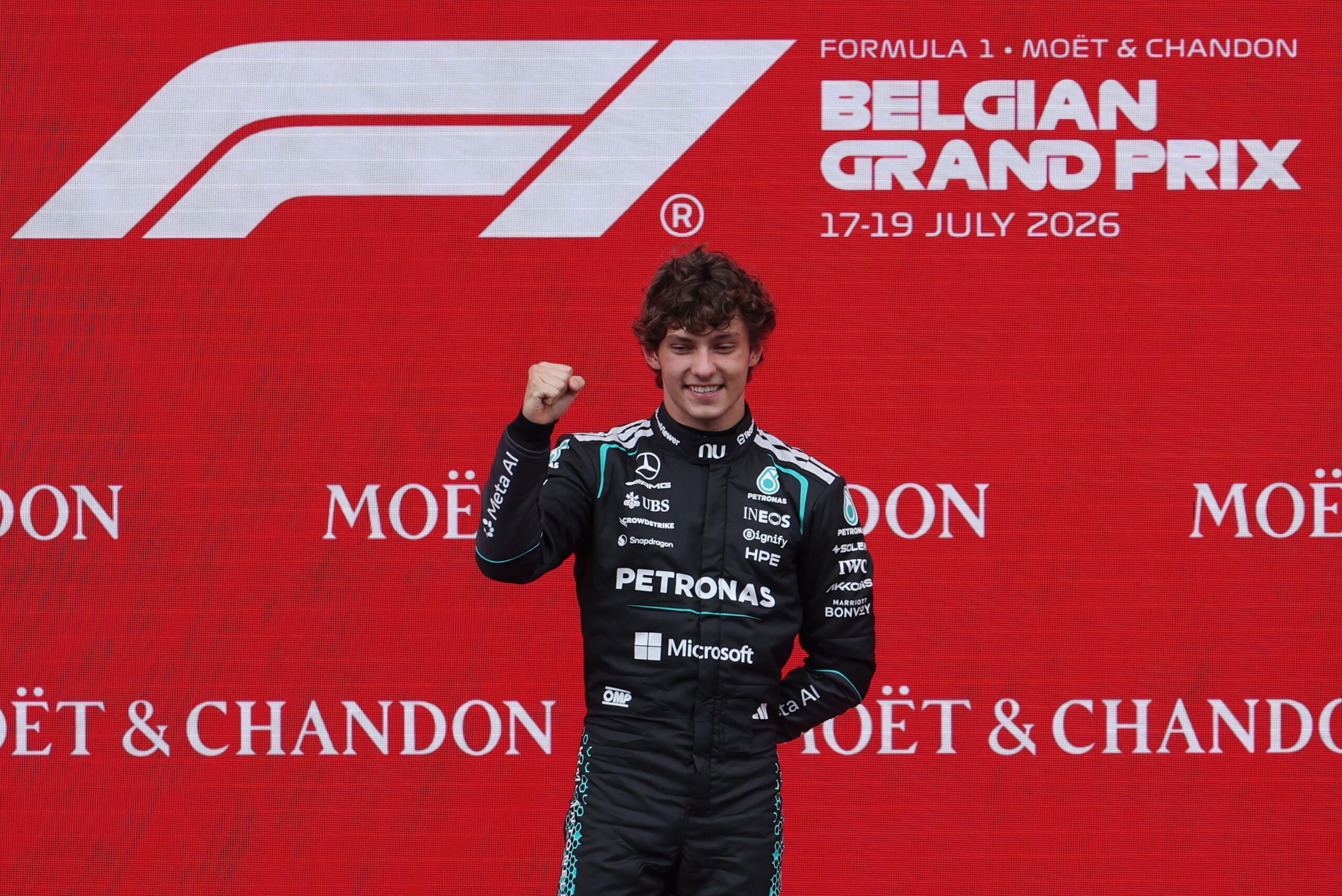 Análise: aos 19 anos, Kimi Antonelli faz F1 parecer “fácil” com vitória em Spa