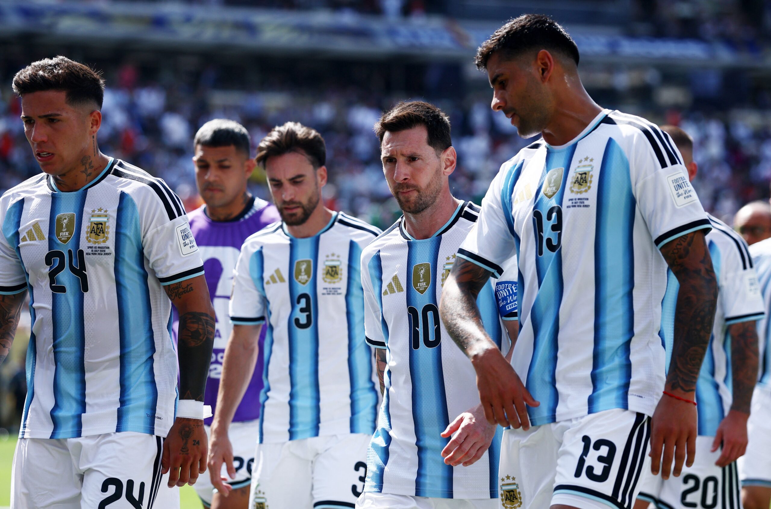Argentina fica sem finalizar no primeiro tempo de um jogo de Copa pela primeira vez