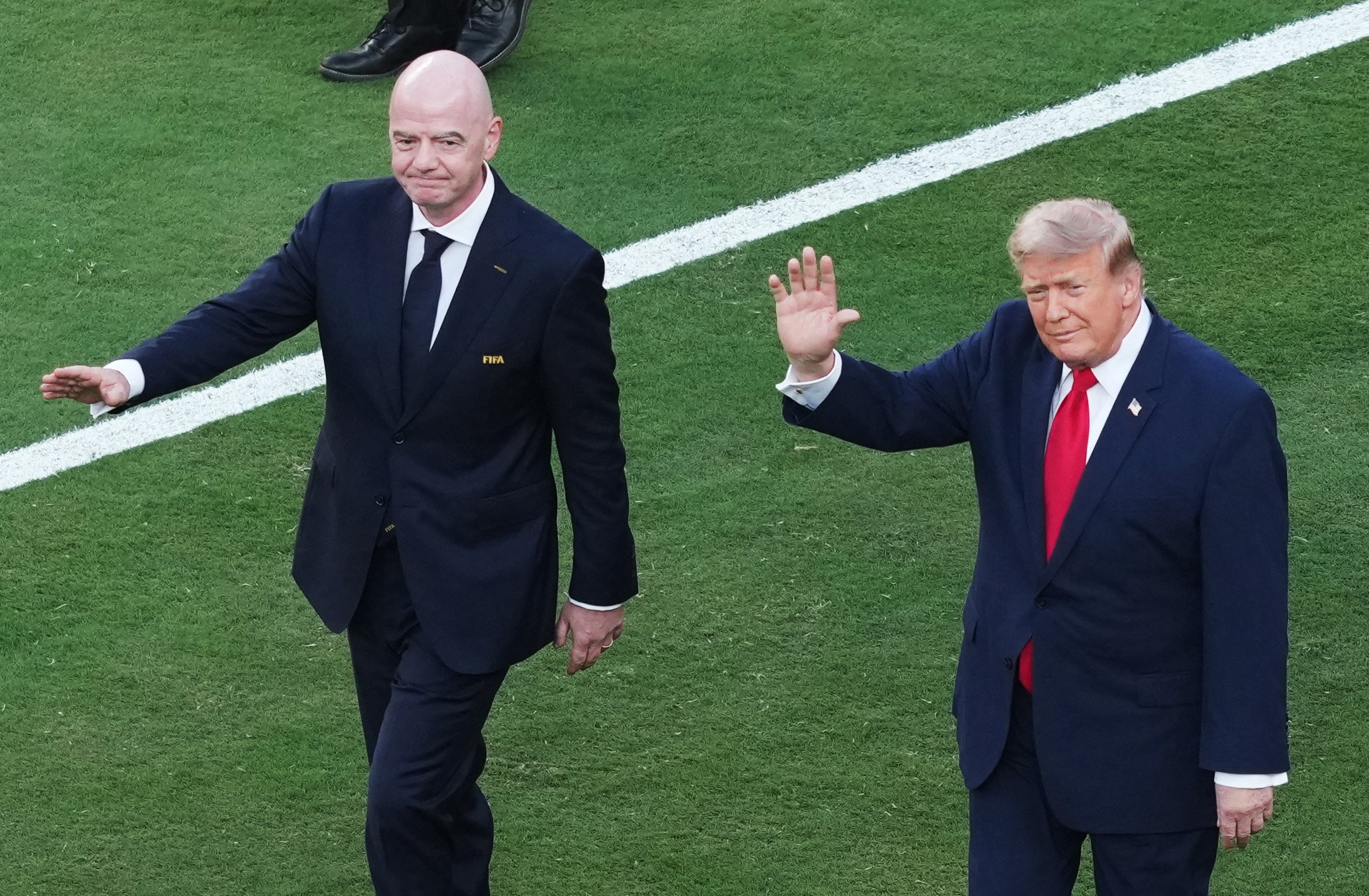Fifa nega que esteja “vendendo o futebol” e faz defesa de novo projeto bilionário
