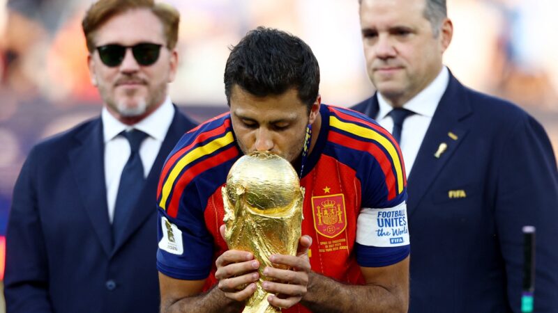 “Sou um exemplo de superação”, diz Rodri após título da Espanha e prêmio de melhor jogador da Copa