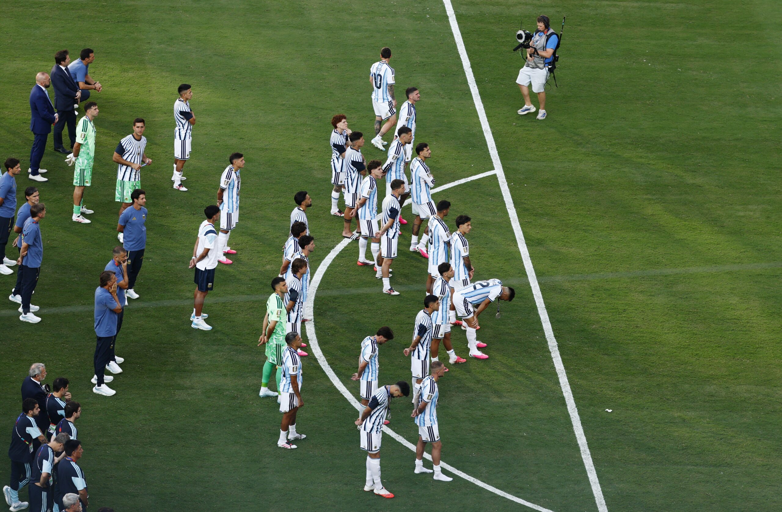 Jornal detona comportamento de Messi na final da Copa: “Petulante e vergonhoso”