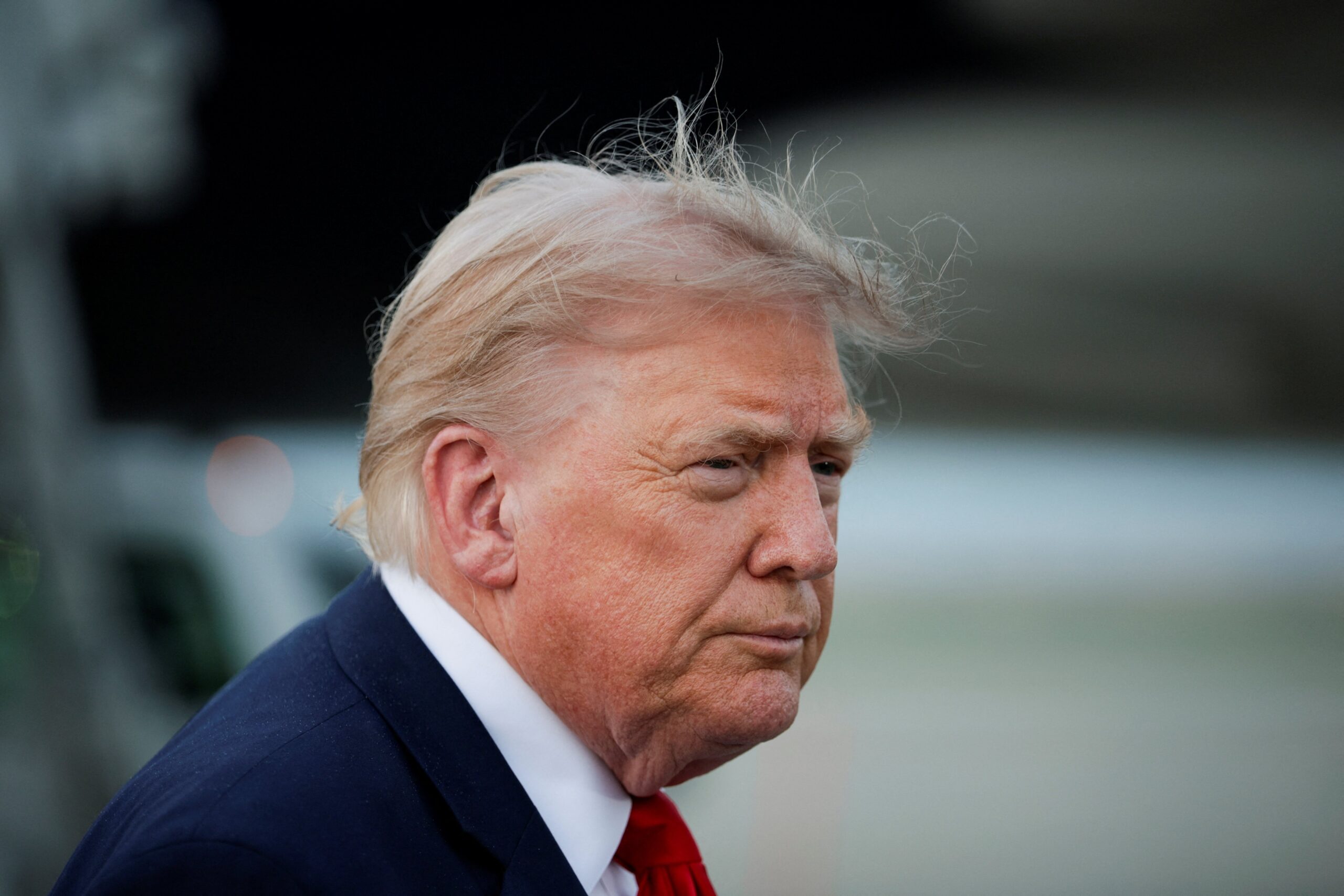 Trump diz que pode recomeçar ataques massivos contra o Irã