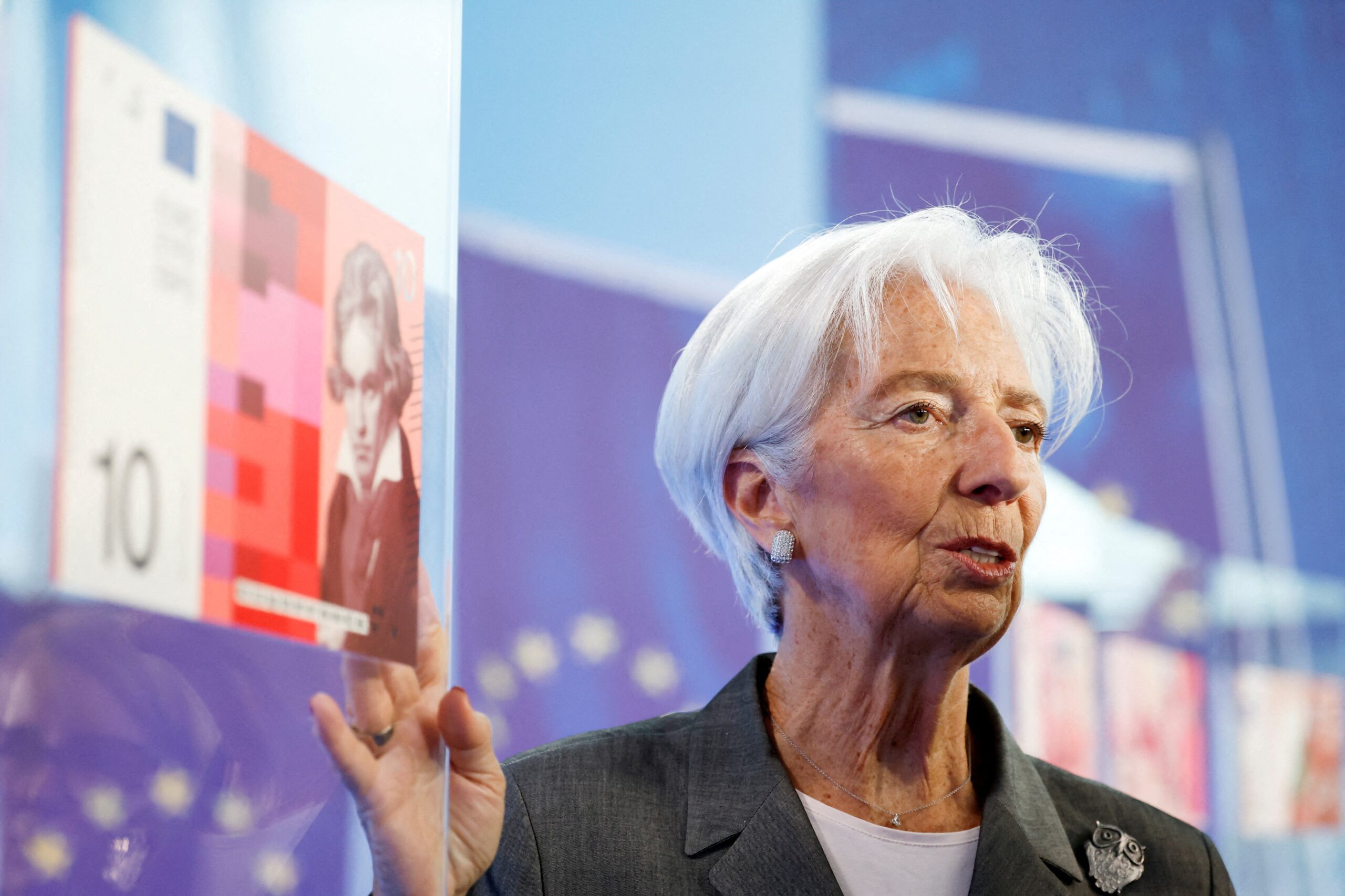 Euro pode ganhar novas notas pela primeira vez desde 2002; veja os desenhos finalistas