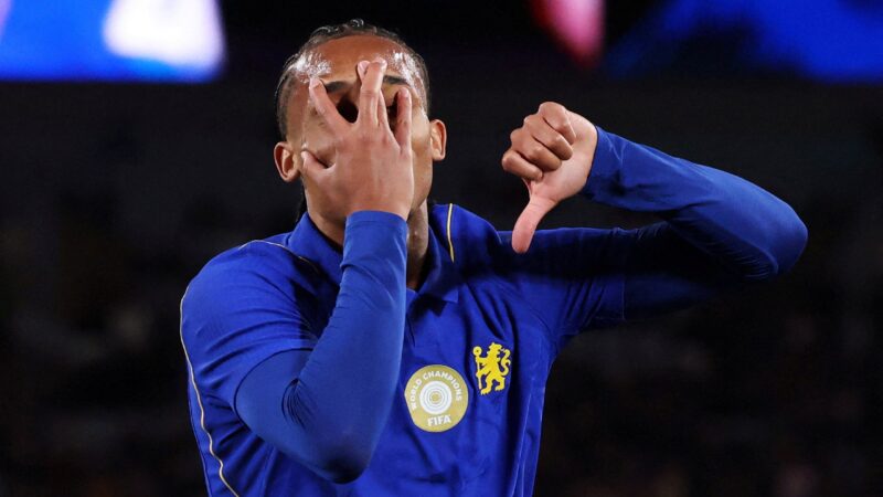 João Pedro faz hat-trick em primeiro amistoso de pré-temporada do Chelsea