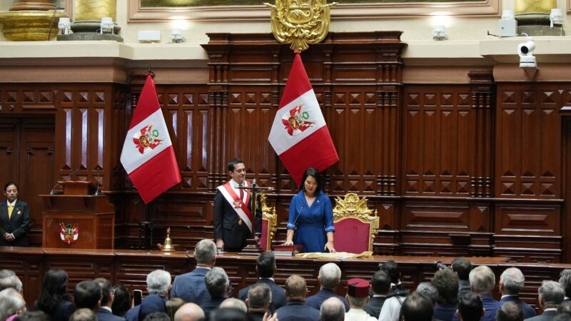 Keiko Fujimori toma posse como nova presidente do Peru com discurso de combate a criminalidade e às mudanças climáticas