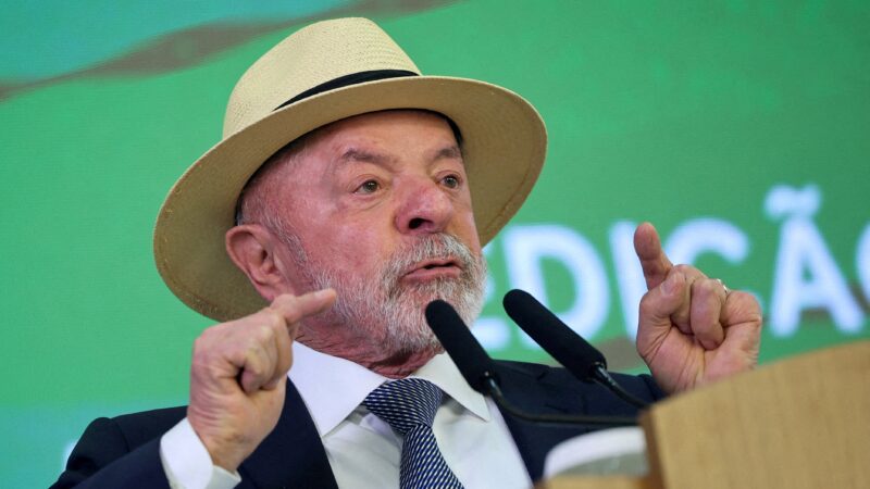 Governo paraguaio se reúne com embaixador brasileiro, manifesta ‘repúdio’ a fala de Lula e pede devolução de canhões de guerra