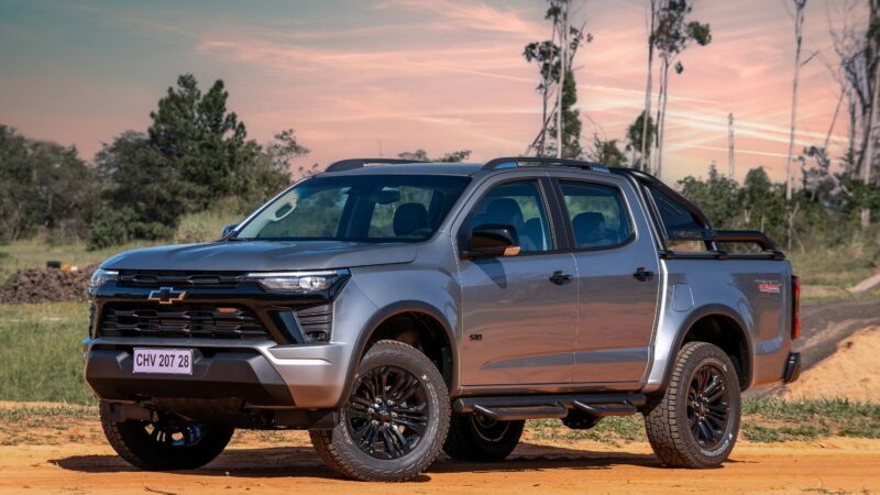 Nova Chevrolet S10 Trail Boss tem suspensão reforçada e pneus para uso no fora de estrada
