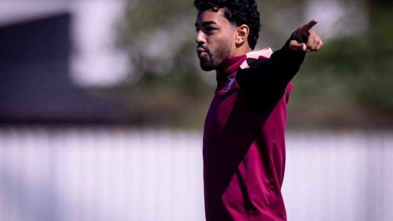 Escalação do Corinthians: Bidu fica fora de treino, e Milans pode ser titular contra o Athletico