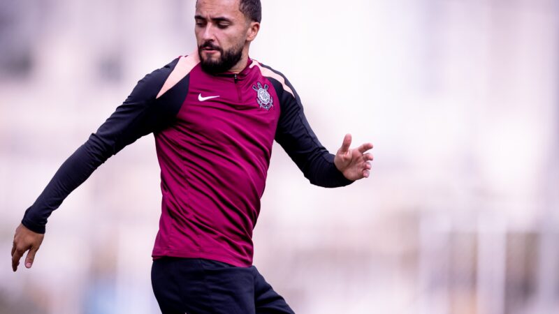 Labyad sente desconforto e não vai a campo no CT do Corinthians