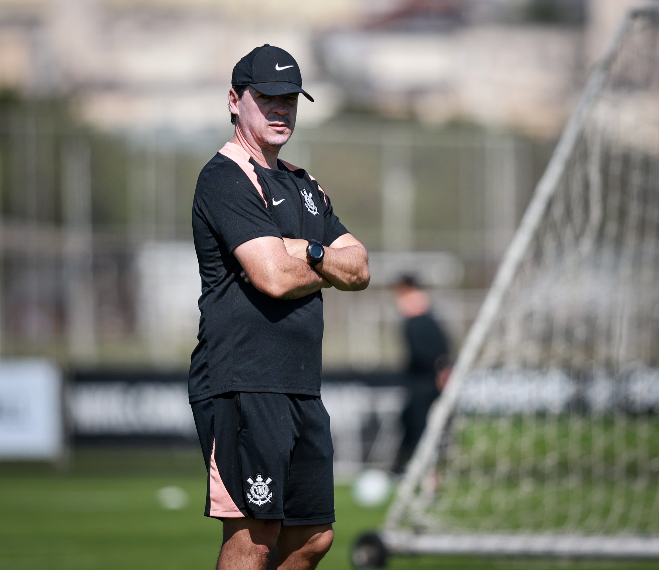 Treino do Corinthians: Diniz comanda trabalho com foco na transição ofensiva e defensiva