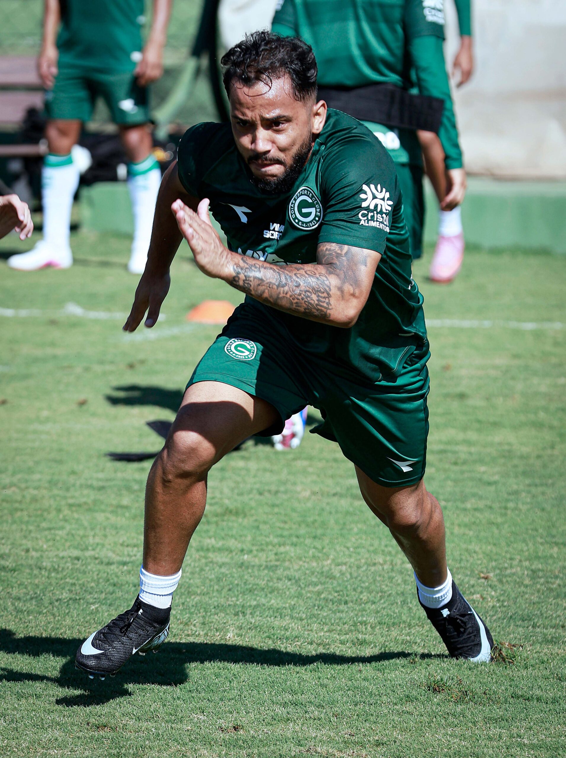 Lourenço se recupera de lesão e volta a ser relacionado após 40 dias