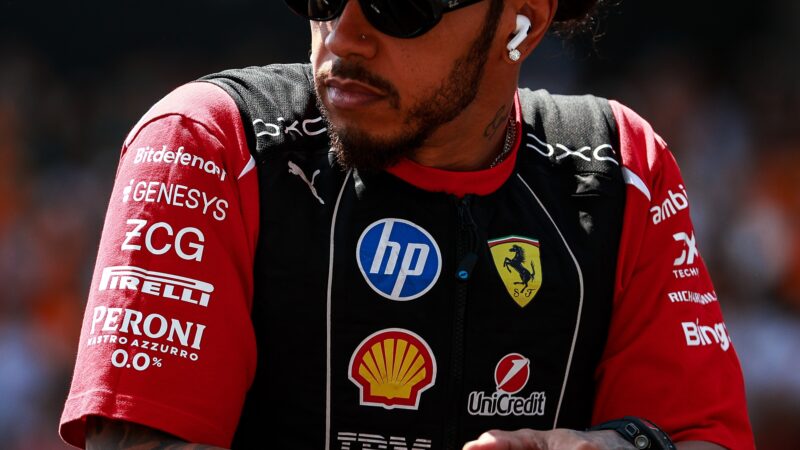 Hamilton acumula punições e lamenta: “Sempre que dou oportunidade, me punem”