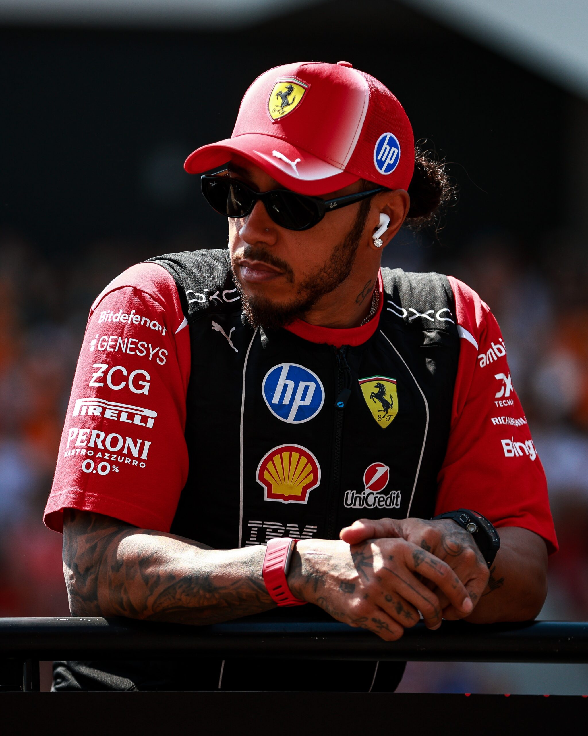 Hamilton acumula punições e lamenta: “Sempre que dou oportunidade, me punem”