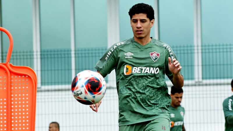 Yago Ferreira volta ao Fluminense após empréstimo ao Majd FC, dos Emirados Árabes