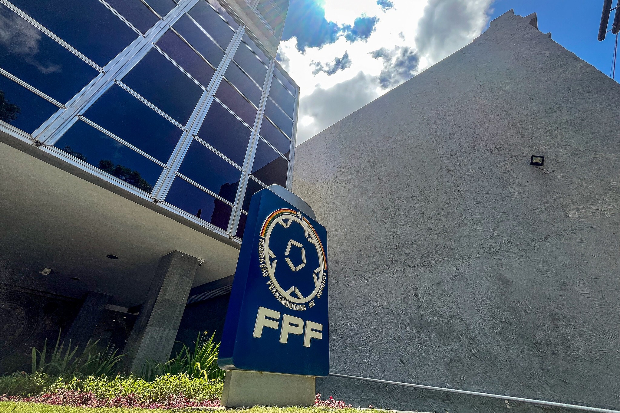 FPF divulga prazo para clubes confirmarem participação no Campeonato Pernambucano