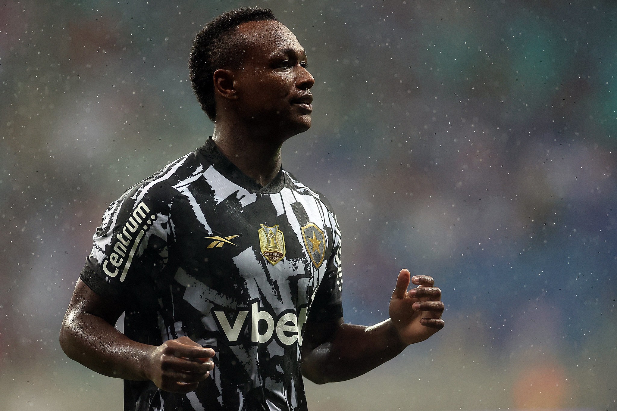 Botafogo encaminha empréstimo de Nathan Fernandes ao Ludogorets
