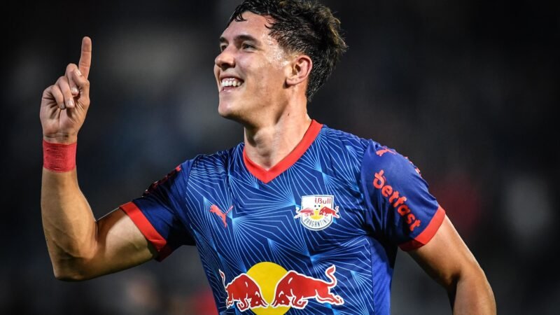 Atlético-MG anuncia contratação de atacante uruguaio