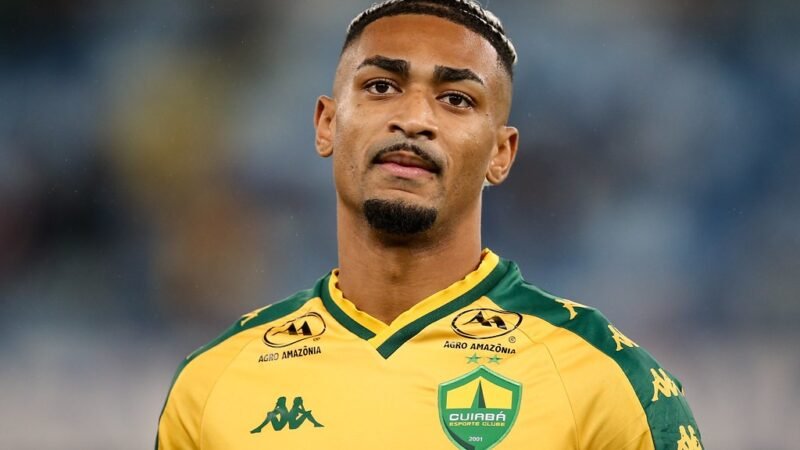 Cuiabá acerta venda de Derik Lacerda para o futebol japonês