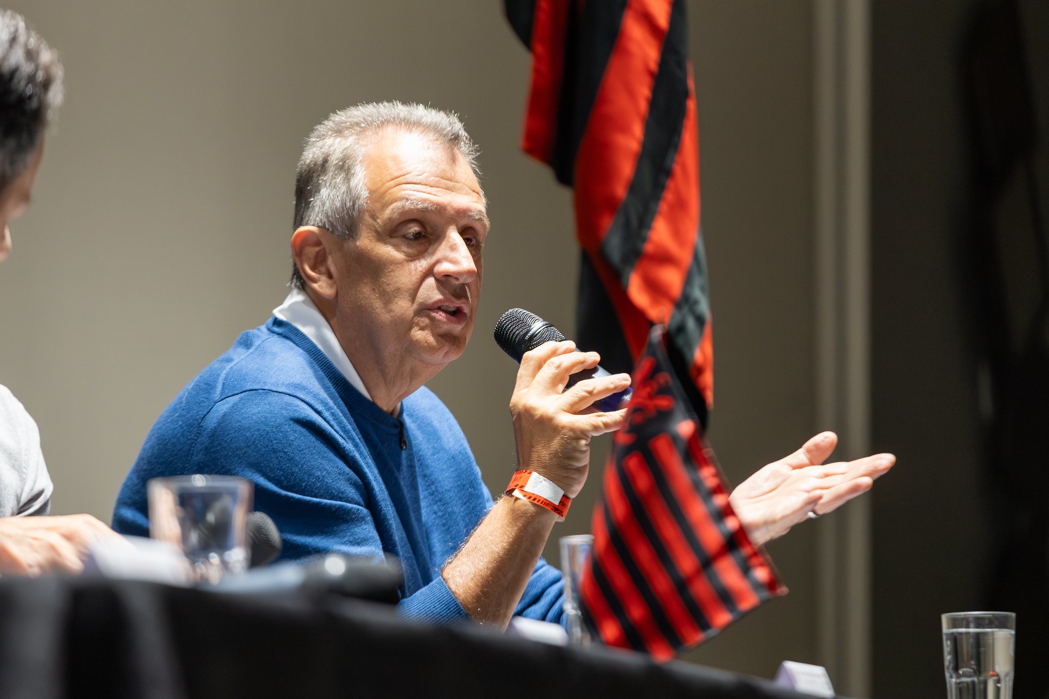 Bap pisa no freio sobre reforços no Flamengo e brinca: “Vamos esperar o saldão de fim da Copa”