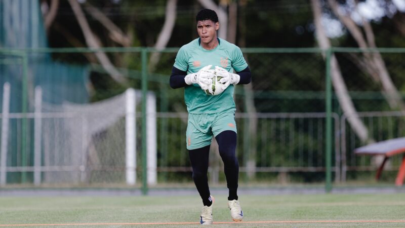 Vila Nova pede retorno, e goleiro Halls está de saída do Sport