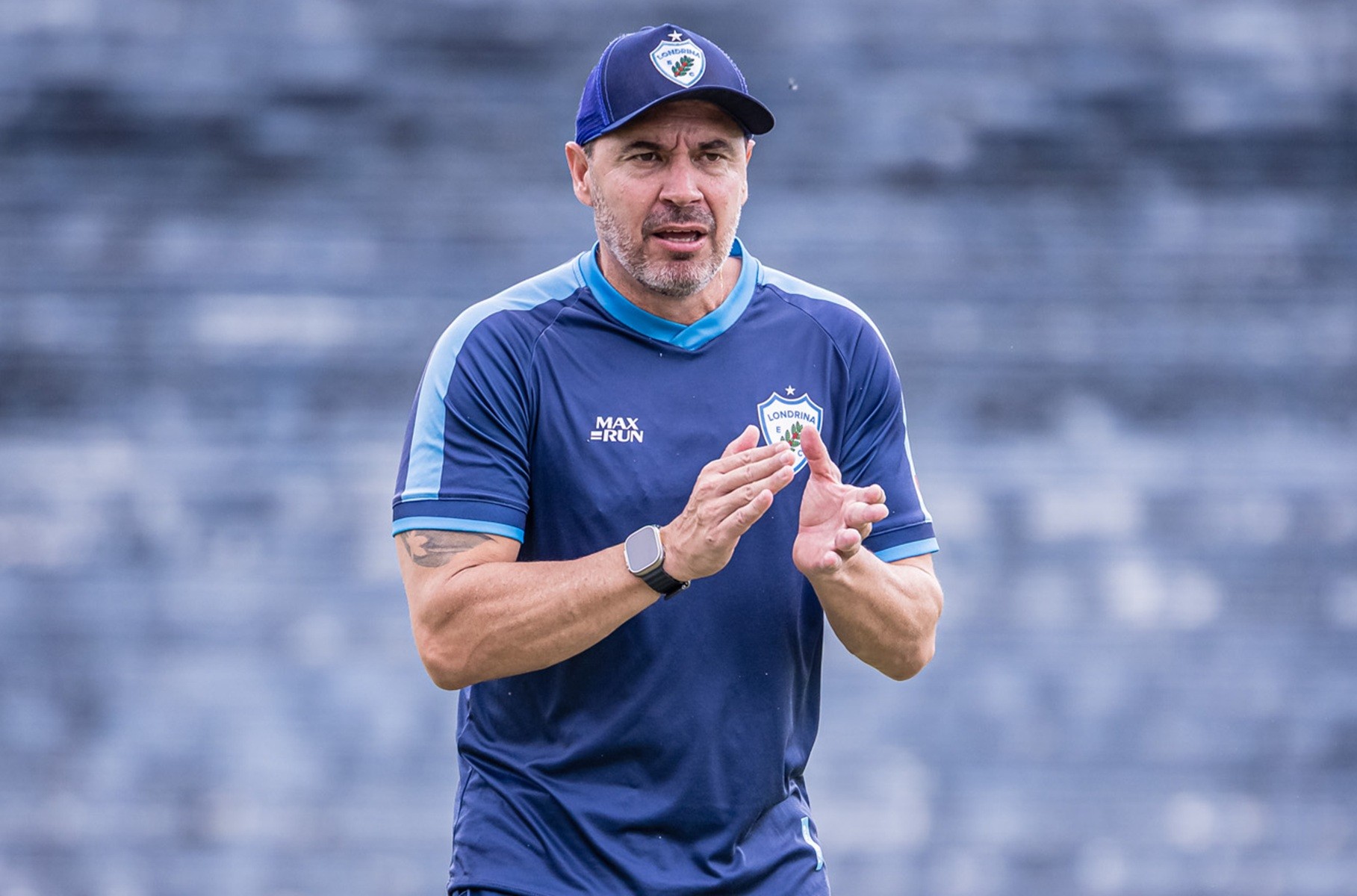Avaí negocia com Allan Aal para ser o novo técnico do clube na sequência da Série B