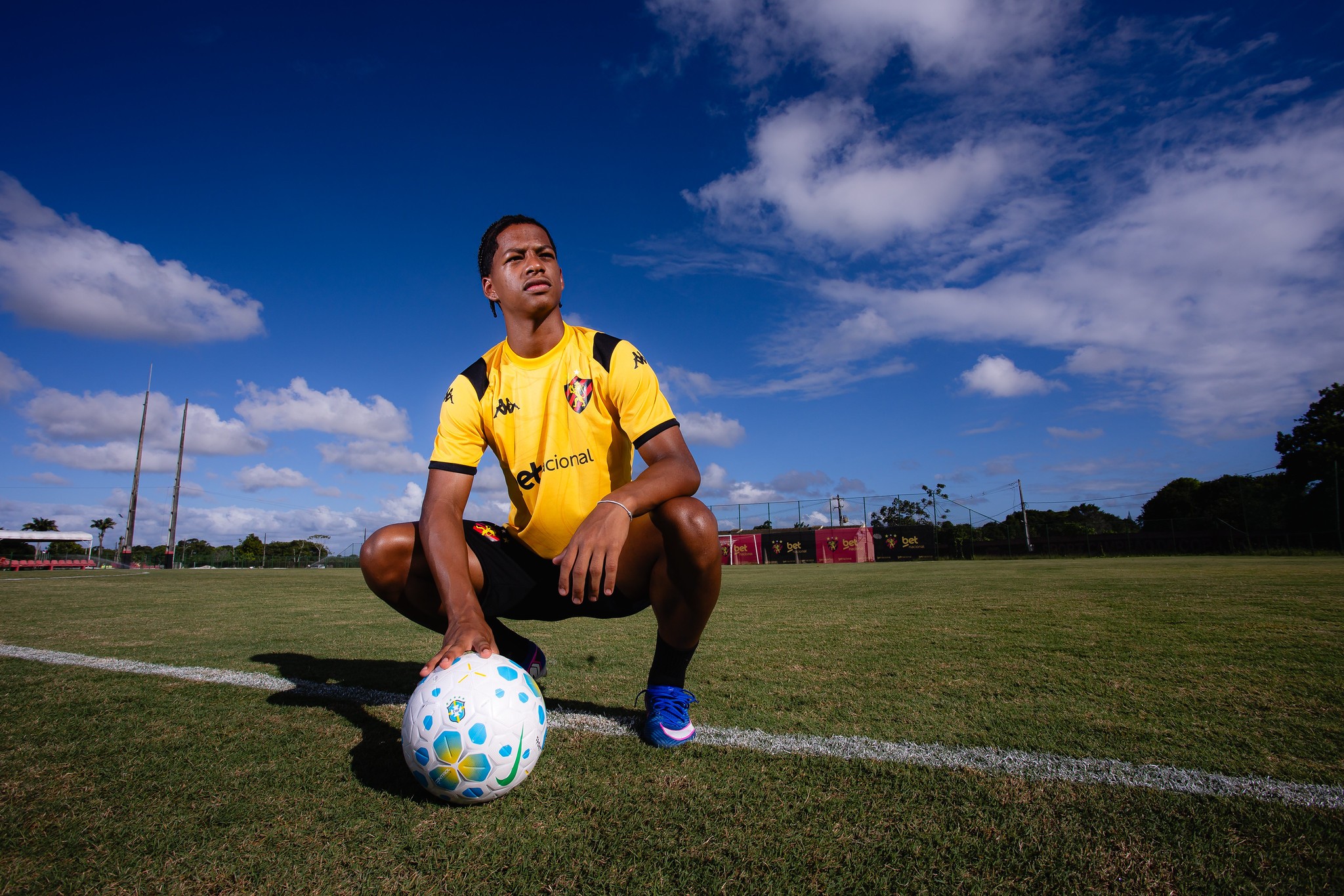 Bastidores: valores, clubes interessados e o que sabemos do futuro de Zé Lucas, joia do Sport