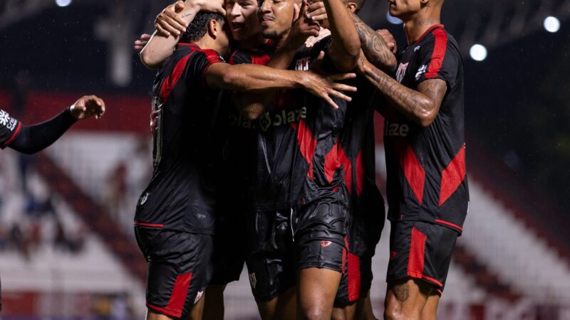 Atlético-GO avalia empréstimo de Léo Jacó para o futebol português