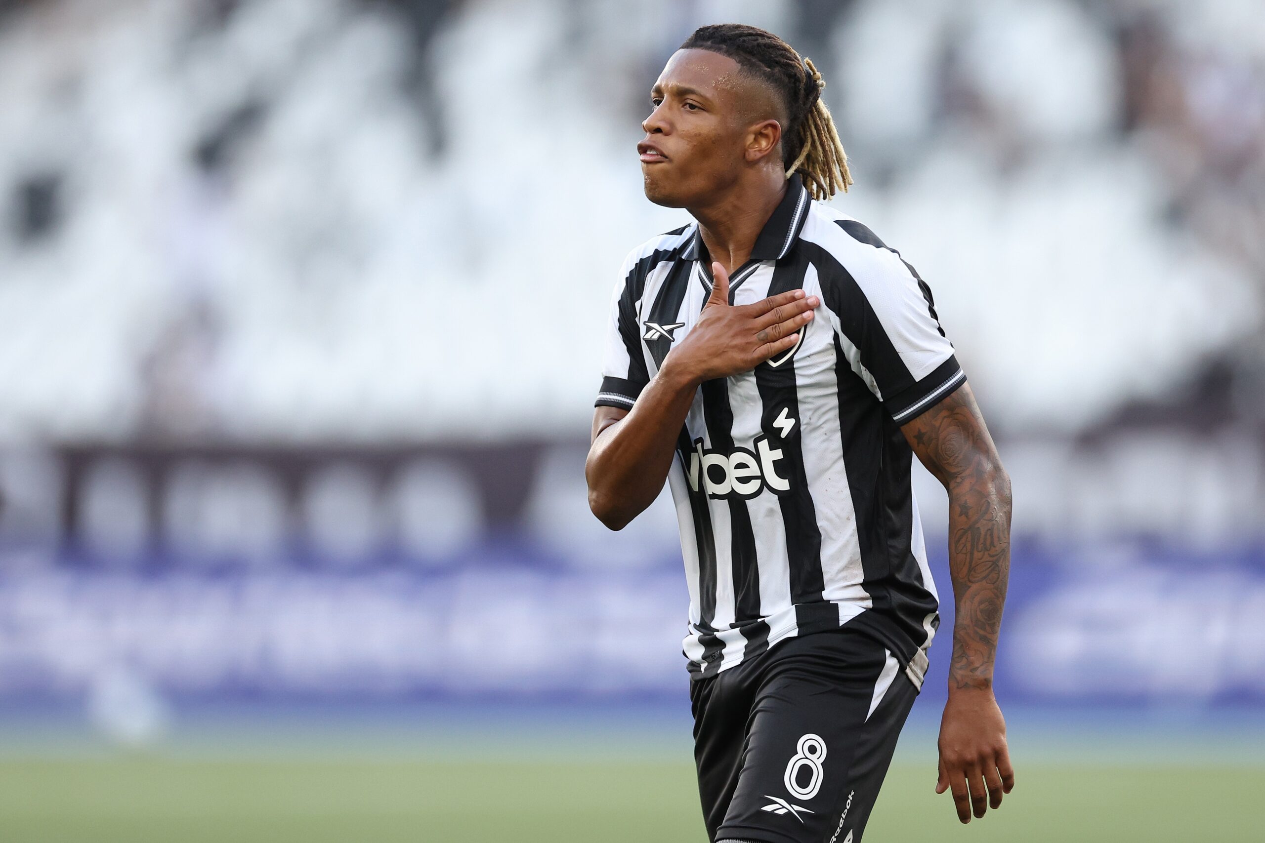 Com Danilo reserva, veja escalação do Botafogo contra o Vitória
