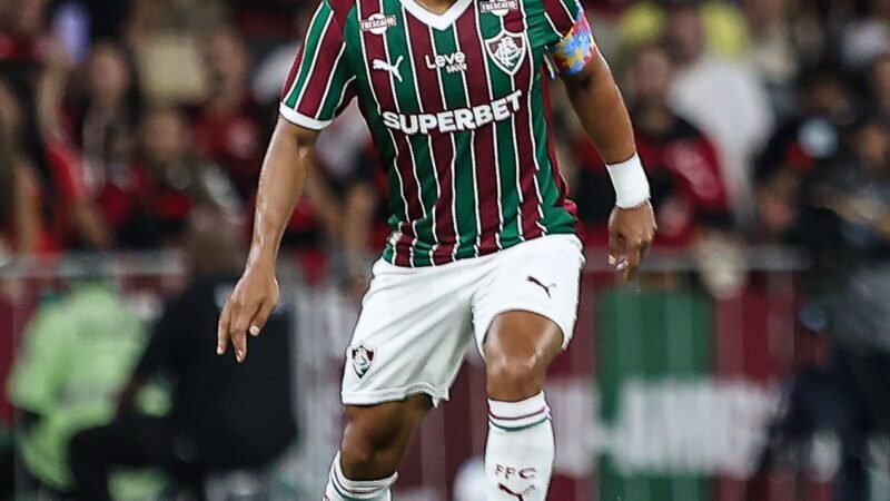 Samuel Xavier mira mais títulos no Fluminense e comenta disputa por vaga: “Sempre preparado”
