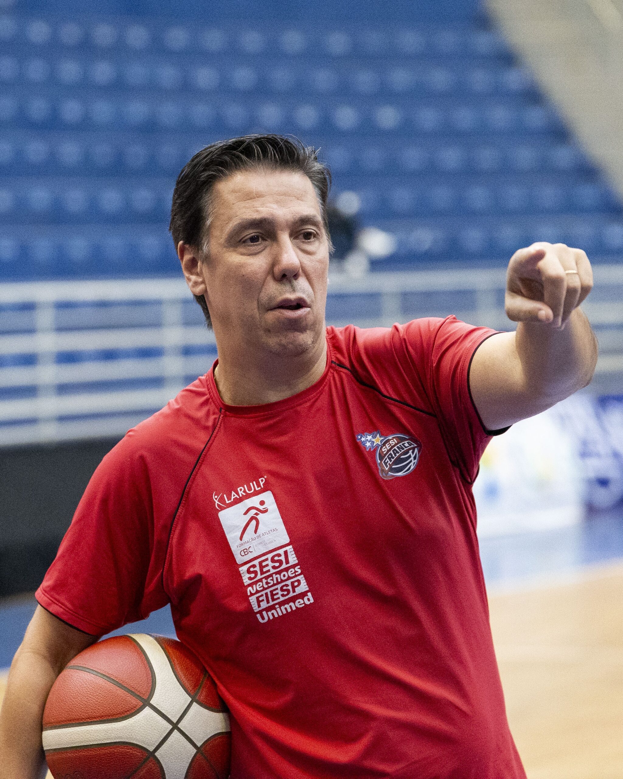 Helinho estende pré-temporada do Franca e deve iniciar Paulista com atletas da base