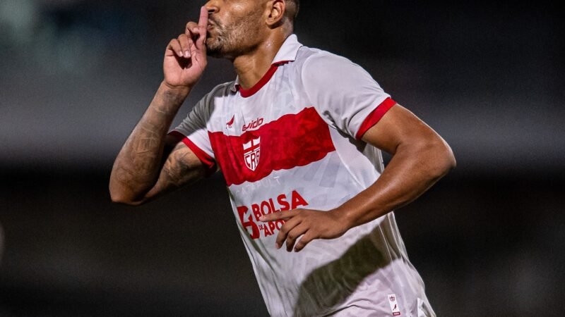 Artilheiro do Brasil, Mikael já recebeu proposta do São Paulo e da Europa, mas o CRB resiste