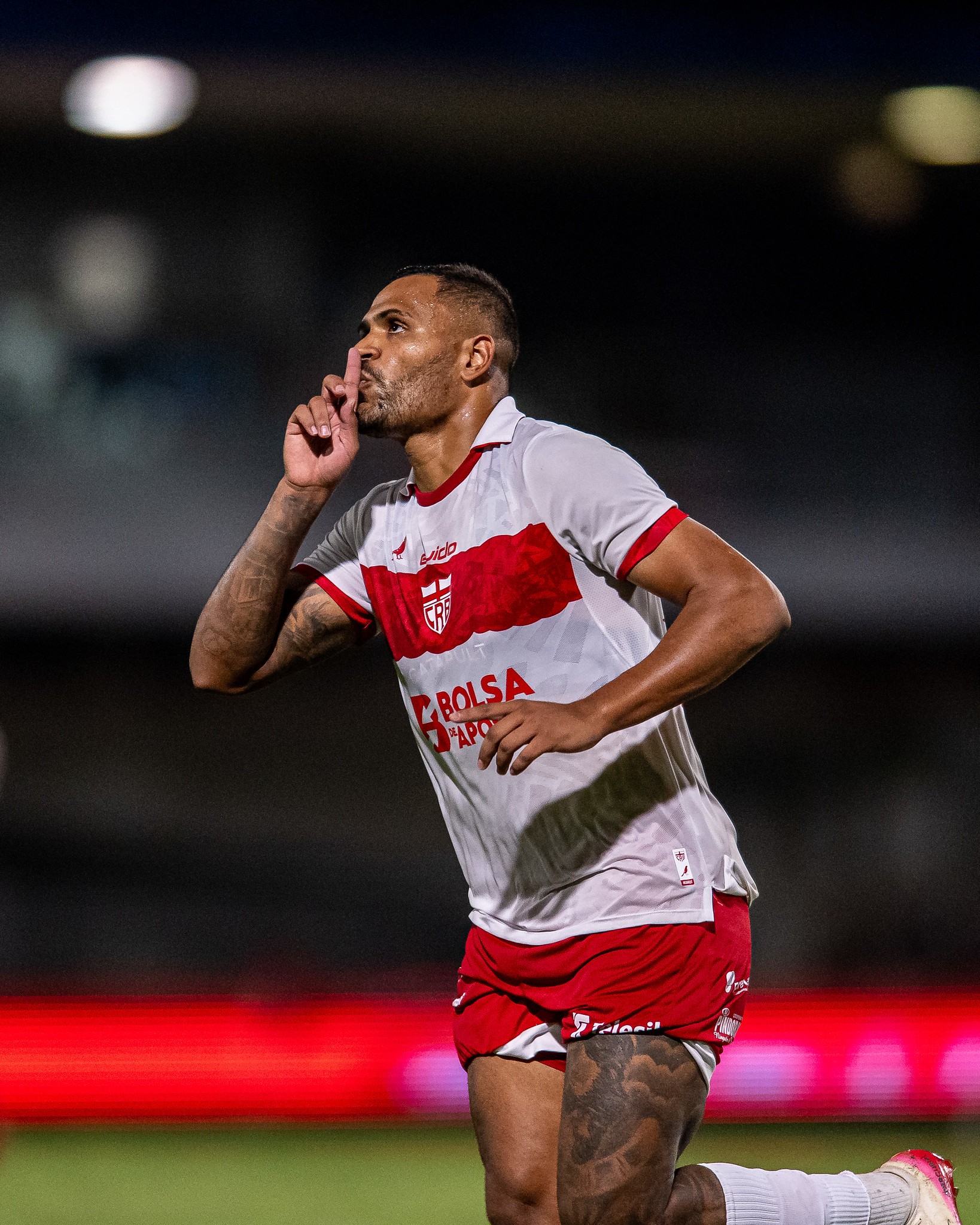 Artilheiro do Brasil, Mikael já recebeu proposta do São Paulo e da Europa, mas o CRB resiste