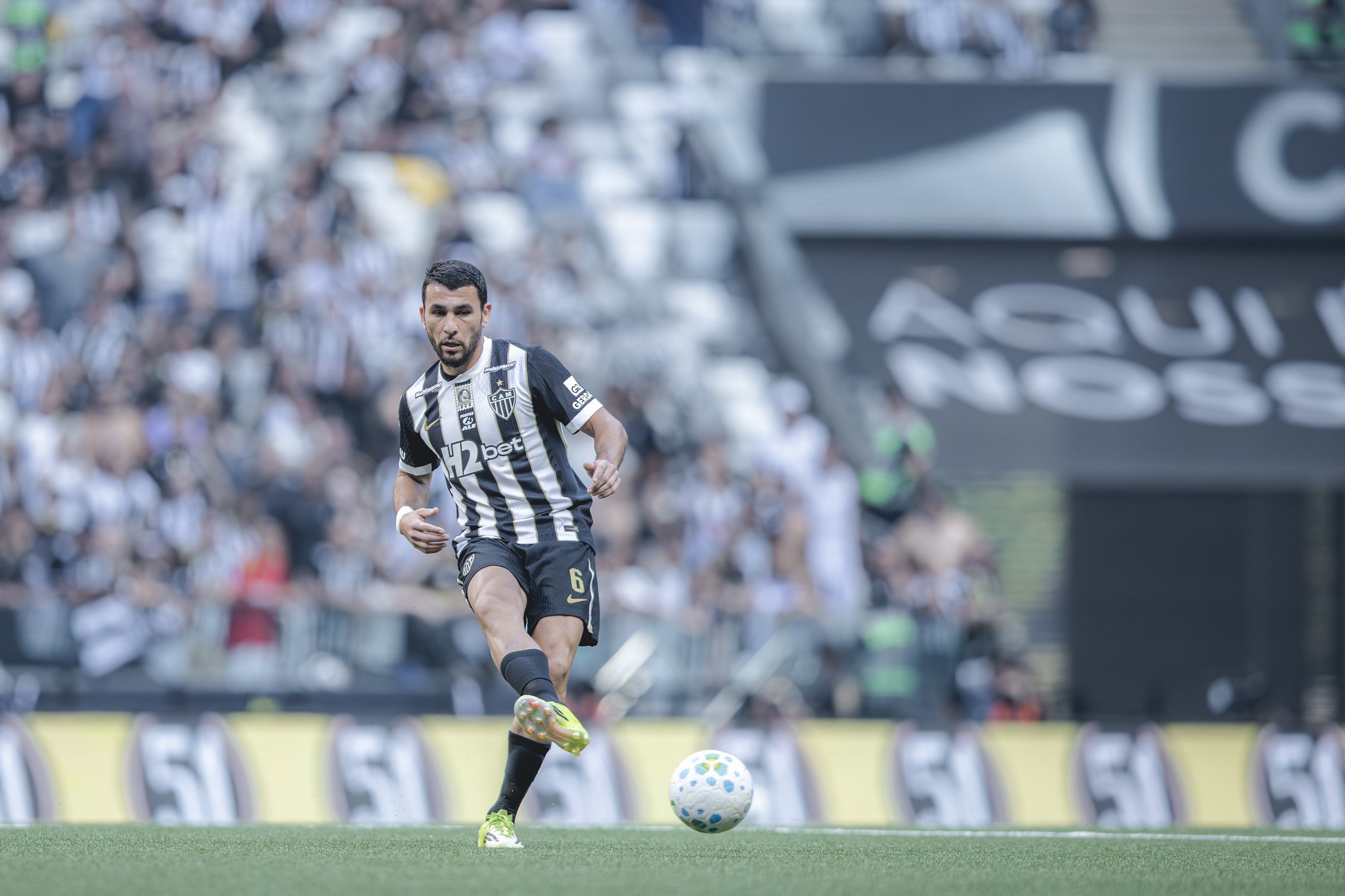 Atlético-MG oficializa rescisão com zagueiro da Copa do Mundo