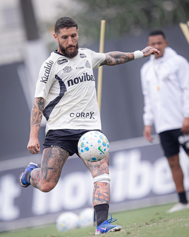 Santos e Zé Rafael chegam a acordo para rescisão de contrato